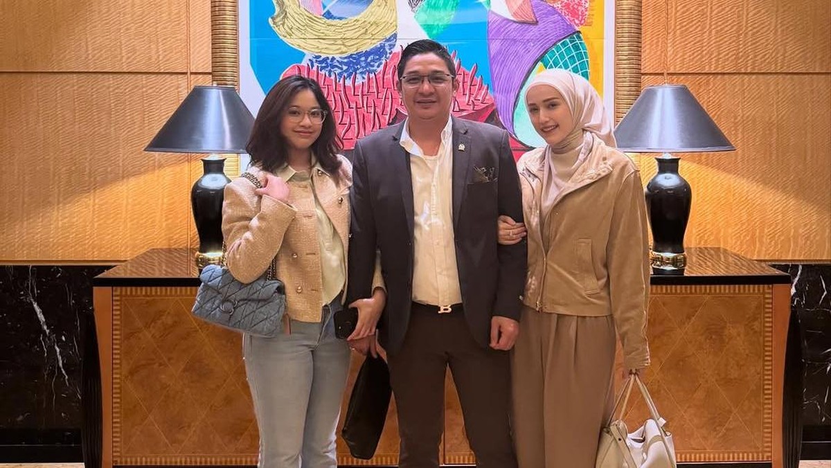 Adelia Pasha & Anak-anak Okie Agustina