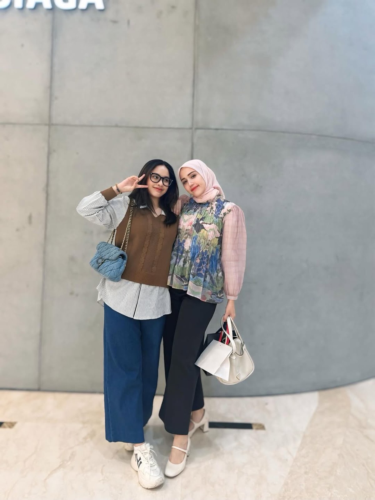 Adelia Pasha & Anak-anak Okie Agustina