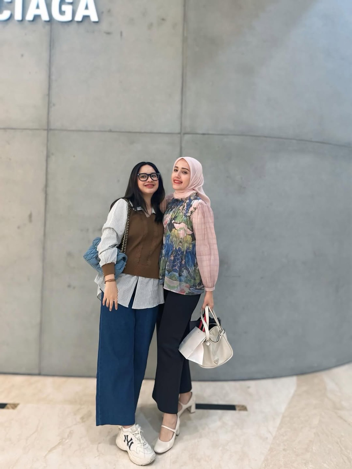 Adelia Pasha & Anak-anak Okie Agustina