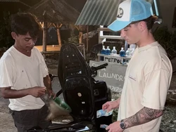 Aktivitas Pembalap di Mandalika, Ada yang Liburan sampai Isi Bensin Eceran