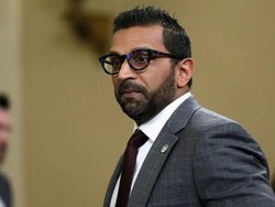 Duh! Direktur FBI Beri Hadiah Senjata Api Ilegal ke Pejabat Selandia Baru