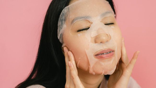 Berapa Kalli Sebaiknya Pakai Sheet Mask? Ini Jawabannya Berdasarkan Jenis Kulit