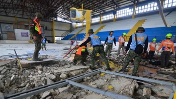 FOTO: Gempa Dahsyat Guncang Filipina, Gedung Hancur-Jalanan Retak