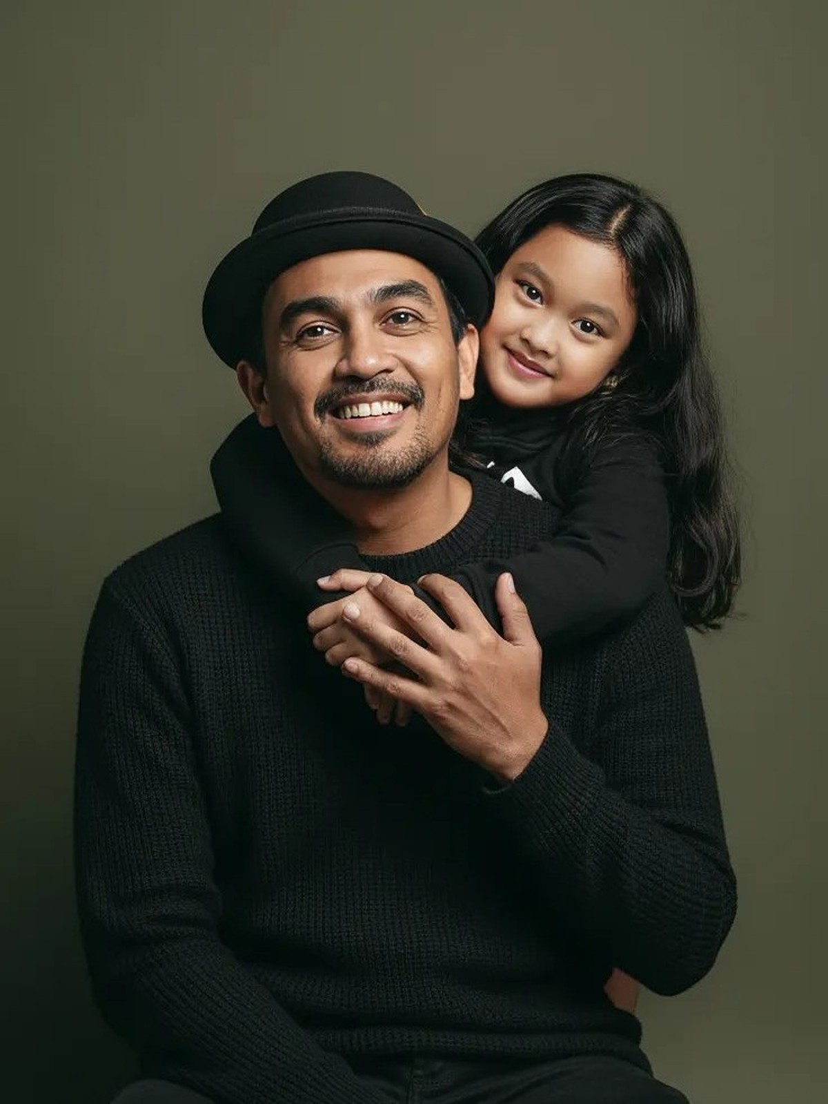 Gewa Atlana Syamayim dan Mendiang Glenn Fredley