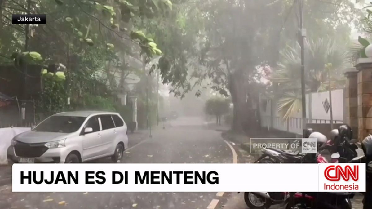 VIDEO: Heboh Hujan Es Guyur Menteng Jakarta Pusat