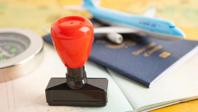 Kedua negara di Asia Tenggara termasuk yang paling terbuka di dunia, memberikan akses masuk bebas visa kepada warga dari ratusan negara dan teritori lainnya.