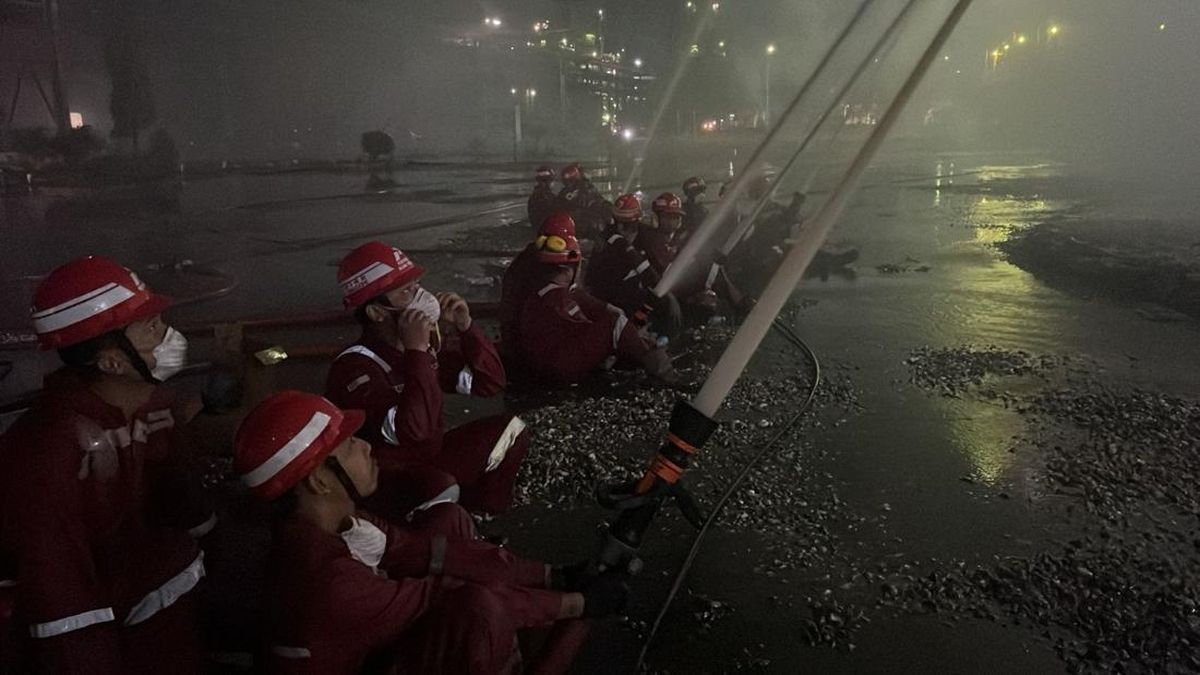 Kilang Minyak di Dumai Terbakar, Pertamina Buka Suara