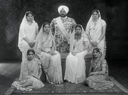 Ini Cerita Mengejutkan Raja India Punya 10 Istri dan 350 Selir yang Hidup Mewah