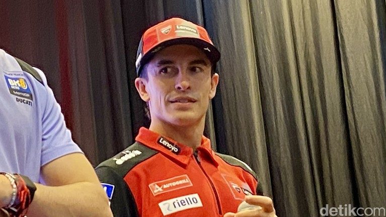 Marc Marquez Marc Marquez saat meet and greet di Autograph Thamrin, Jakarta Pusat, Selasa (30/9/2025).