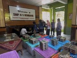 Ratusan Porsi MBG Berlendir Ditumpuk di Lobi SMPN 5 Rembang