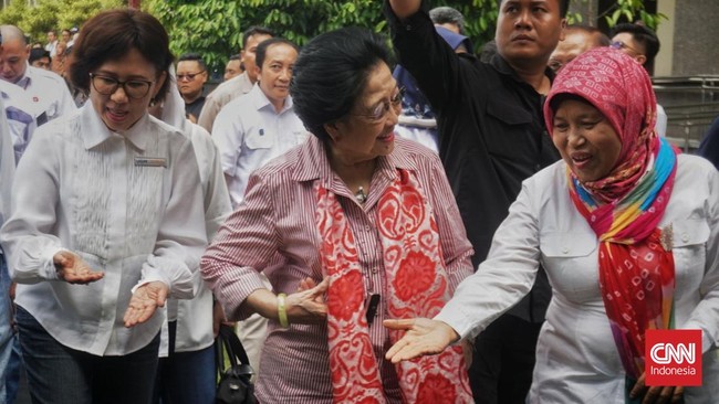 Presiden Ke-5 RI Megawati Soekarnoputri kesal dengan ulah para pendengung alias buzzer di media sosial karena menuduh dirinya menjual Pulau Sipadan-Ligitan