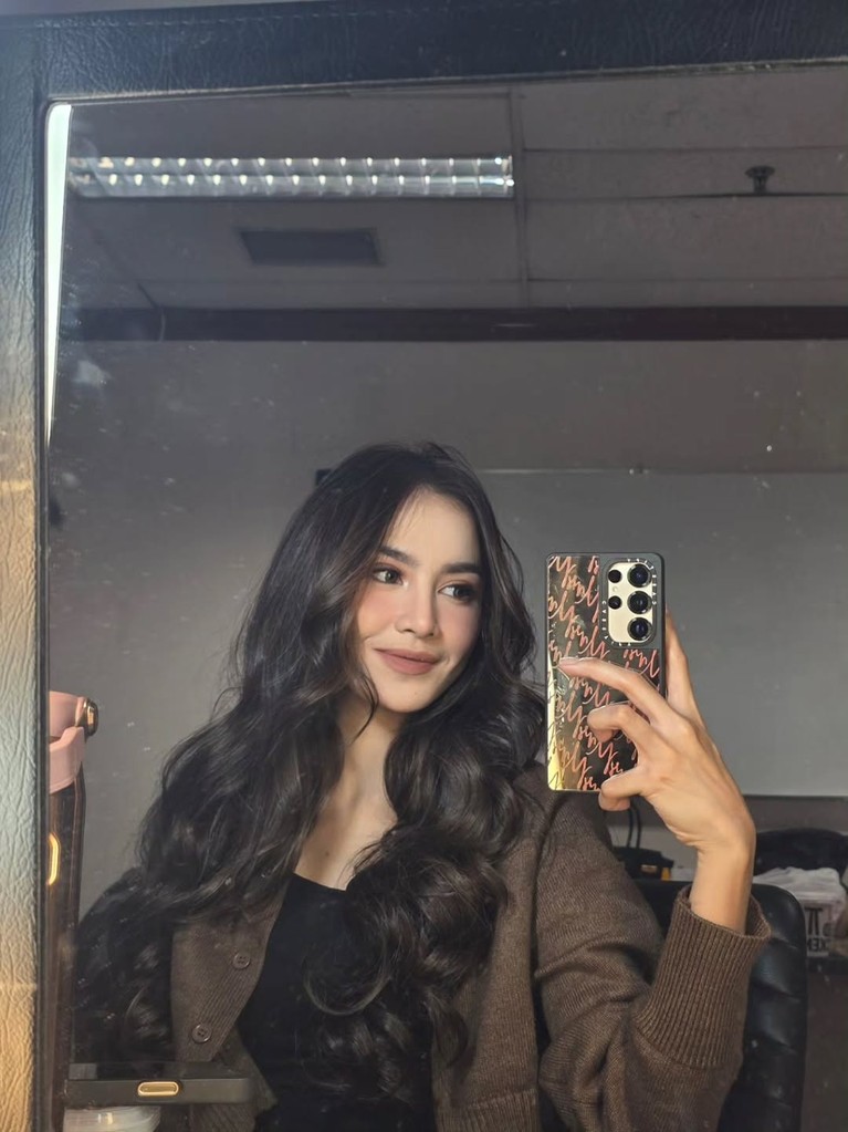 Pakai HP Android, Mahalini Jadi Sorotan Netizen Pakai HP Android, Mahalini Jadi Sorotan Netizen