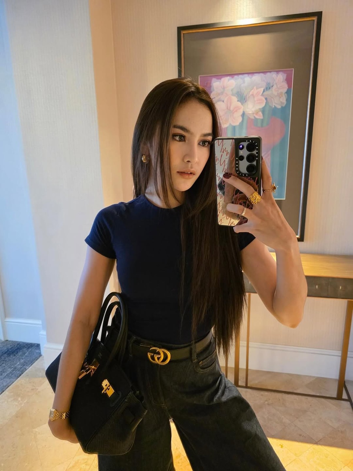 Pakai HP Android&comma; Mahalini Jadi Sorotan Netizen