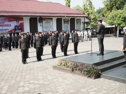9 Polisi Polres Probolinggo Kota Diganjar Penghargaan di Hari Pancasila