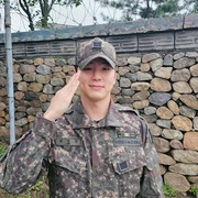 Setelah Penantian Panjang, Aktor Korea Kim Min Gue Resmi Rampungkan Wajib Militer