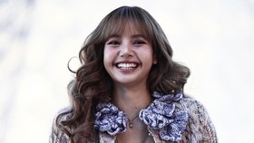 FOTO: Tampilan Zendaya hingga Lisa BLACKPINK di Show Louis Vuitton