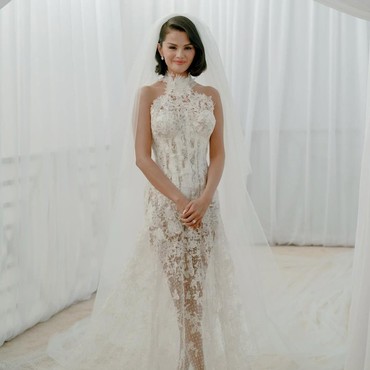 Selera Makan Unik Selena Gomez, Mirip Anak 5 Tahun