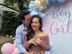 Steffi Zamora Nggak Sengaja Spill Foto Nikah, Potret ...