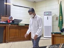 Eks Kaprodi PPDS Anestesi Undip Taufik Divonis 2 Tahun Bui di Kasus dr Aulia