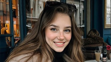 img-title Kontroversi Hollywood Kenalkan Tilly Norwood, Aktris Baru Ciptaan AI yang Picu Pro-Kontra