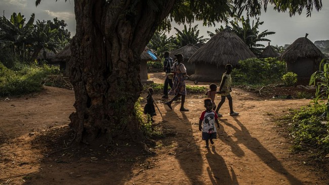 Warga di Uganda ramai-ramai lari ke hutan usai pendakwah ramal Yesus turun pada 23-24 September.
