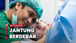 Billy Bersyukur Persalinan Vika Lancar, Pamer Mata Anak Abu-abu
