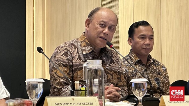 Kepala BGN Dadan Hindayana mengatakan Presiden Prabowo Subianto tetap memerintahkan agar program MBG dilanjutkan meski kasus keracunan masih marak terjadi.