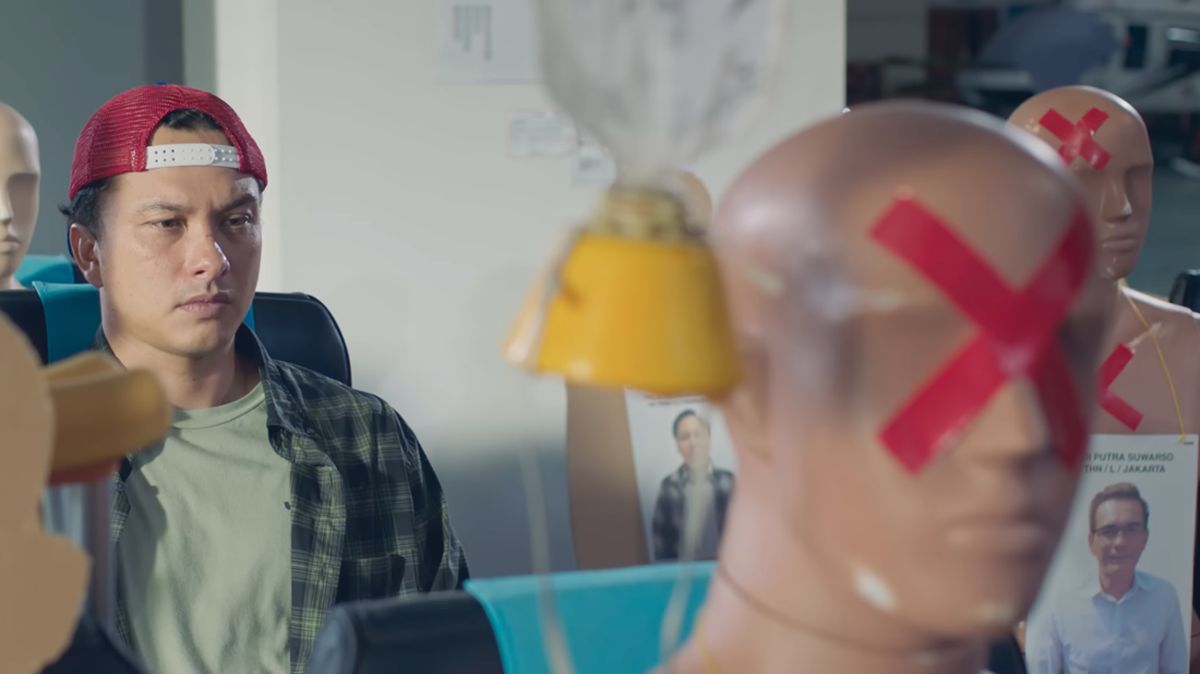 Sinopsis Tukar Takdir, Rasa Bersalah Penyintas Kecelakaan Pesawat