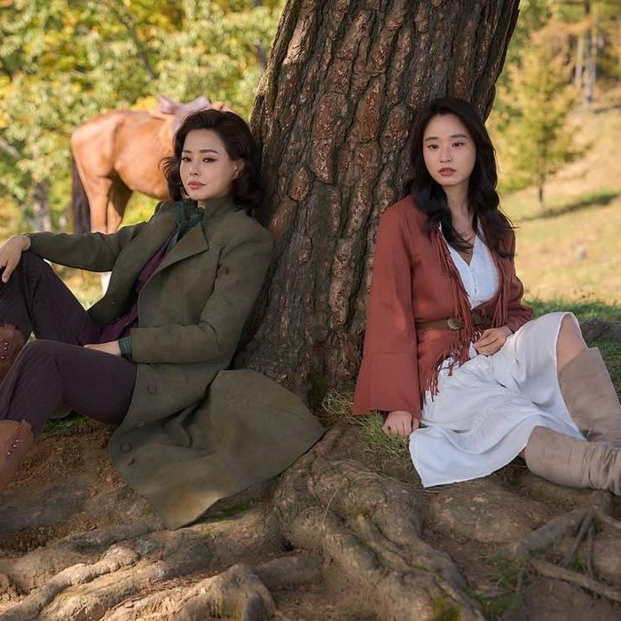 Aema merupakan serial Netflix yang menyoroti sisi gelap dan gemerlapnya industri perfilman Korea Selatan pada 1980-an.