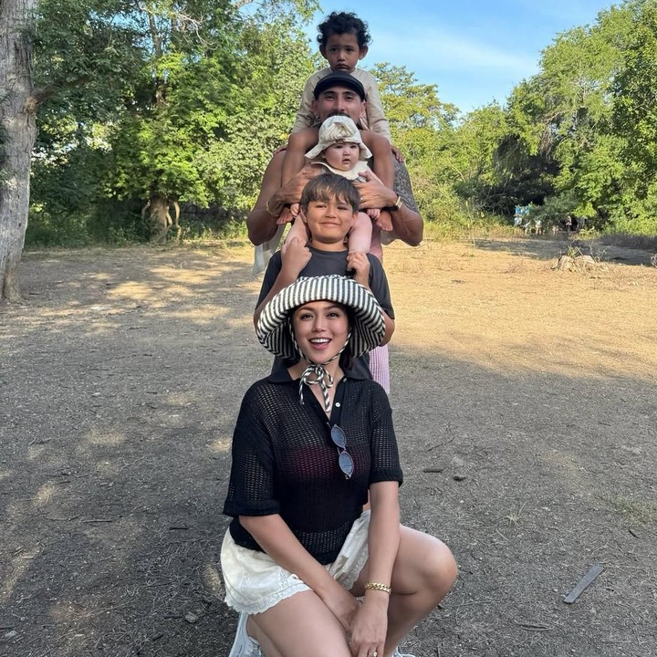 <p>Kehidupan artis Indonesia tampaknya tak pernah lepas dari sorot publik, salah satunya adalah Jessica Iskandar. Artis yang akrab disapa Jedar ini diketahui tengah berada di Jepang untuk berlibur. (Foto: Instagram@inijedar)</p>