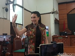 Nikita Mirzani Keberatan Disebut Beda Status Sosial dengan Reza Gladys
