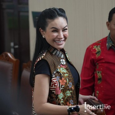 Nikita Mirzani Buka Suara soal Isu Main Ponsel di Penjara, Ini Klarifikasinya