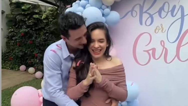 Nino Fernandez dan Steffi Zamora
