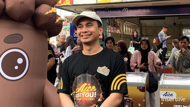 img-title Raditya Dika Ungkap Cara Bikin Anak Percaya Diri Tampil Unjuk Bakat