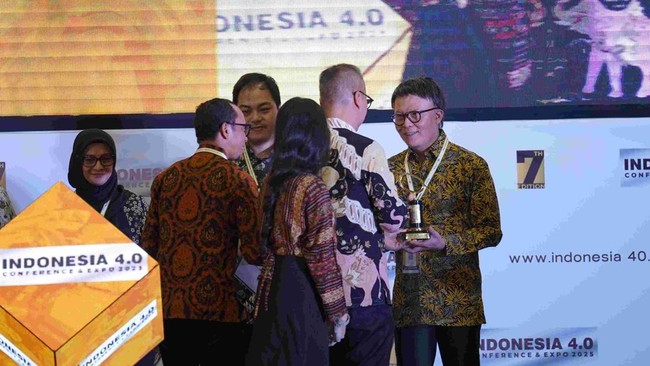 5G in The Box merupakan inovasi Telkomsel berupa perangkat jaringan seluler 4G/5G yang bersifat private, portable, independent, dan secure.
