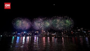 VIDEO: HUT China, Hong Kong Pesta Kembang Api di Pelabuhan Victoria