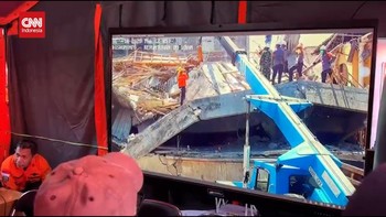 VIDEO: Evakuasi Korban Ponpes Ambruk Sidoarjo Mulai Pakai Alat Berat