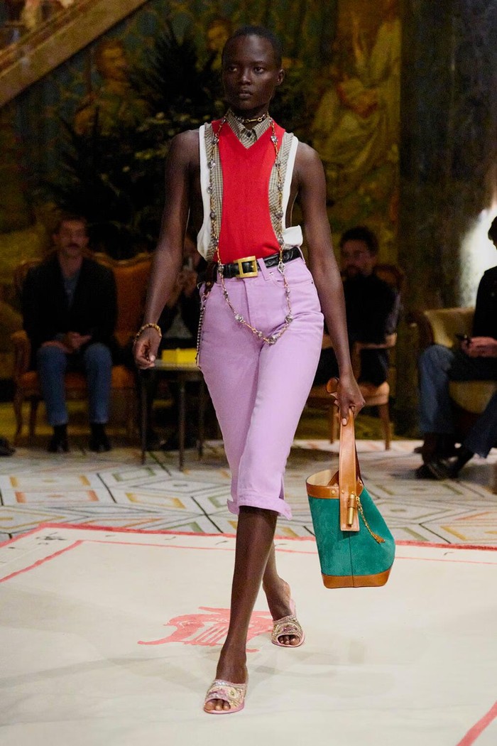 Versace Spring-Summer 2026, Koleksi Perdana Dario Vitale