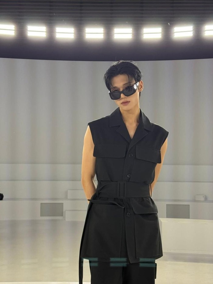 Pada Selasa, (30/9/2025) waktu setempat, Wooyoung ATEEZ turut menghadiri fashion show untuk brand Courrèges yang merupakan bagian dari Spring/Summer 2026 Paris Fashion Week./ Foto: instagram.com/wooyounggg__