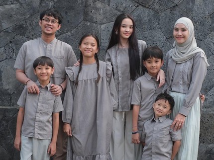 Deretan Bunda Artis Hamil Anak Kelima di Usia 30 Tahunan