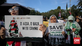 FOTO: Aksi Kecam Israel Cegah Armada Global Sumud Flotilla