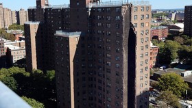 Apartemen 20 Lantai di New York Ambruk Sebagian