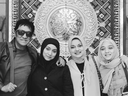 Ucapan Menyentuh Bella Fawzi Kenang Setahun Kepergian Marissa Haque, Kangen Diomelin Belum Menikah