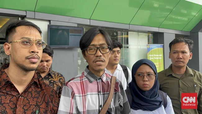PN Jakarta Selatan menunda sidang permohonan Praperadilan yang diajukan oleh Khariq Anhar, tersangka kasus dugaan penghasutan dalam demonstrasi Agustus lalu.