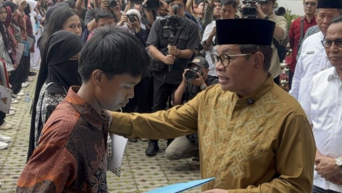 Pemprov DKI Bantu Tebus Ijazah 1.238 Siswa yang Tertahan karena Biaya