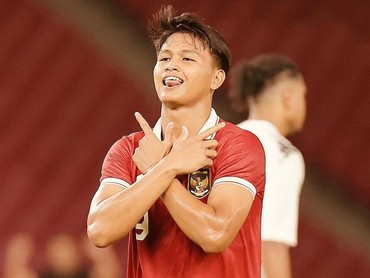 img-title Terseret Skandal Chat Mesum ke Pegawai Hotel, 7 Potret Hokky Caraka Pemain Timnas Disorot