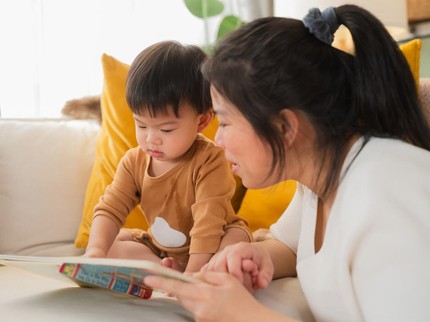 Kapan Anak Bisa Menyebutkan Namanya? Ketahui Tahapan Perkembangan Bahasa Anak Usia Dini