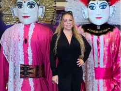 Penampilan Mariah Carey Tiba di Jakarta, Pose Bareng Ondel-ondel