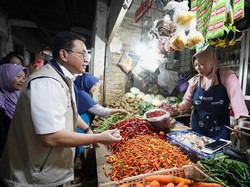 Mendag Budi Santoso Tinjau Stok dan Harga Bahan Pokok di Nganjuk