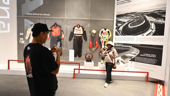 Pertamina Grand Prix of Indonesia 2025 hadir dengan berbagai produk unggulan, termasuk berbagai gerai unik hingga Museum Mandalika yang memanjakan pengunjung.